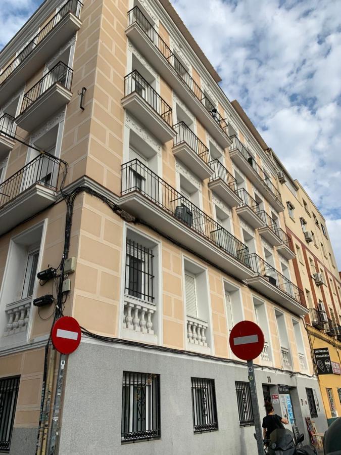 Encantador Alojamiento Junto Al Vibrante Corazon De Madrid Rio Luaran gambar